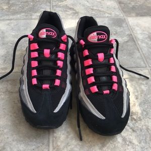 Hot pink air max 95